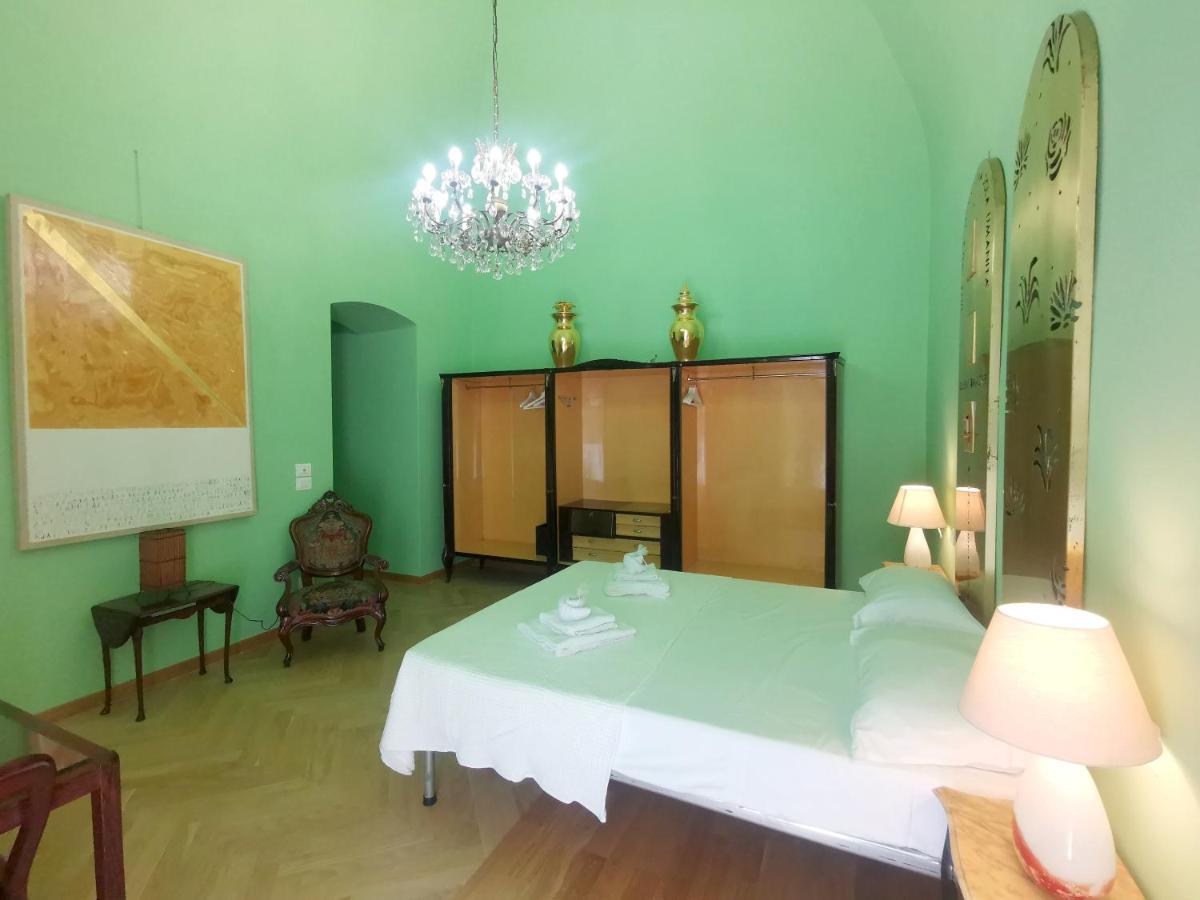 Speciale Tarshito Guesthouse Bari Exterior photo