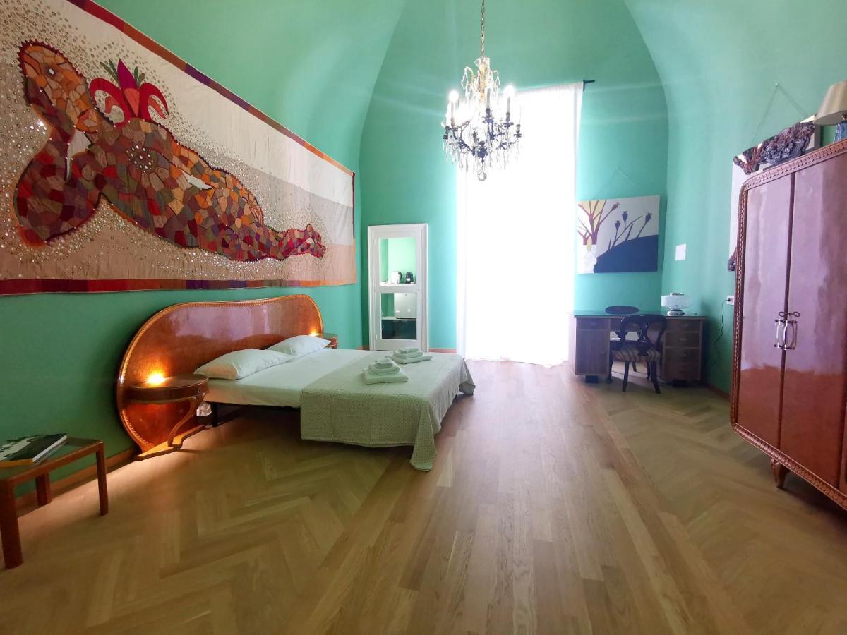 Speciale Tarshito Guesthouse Bari Exterior photo